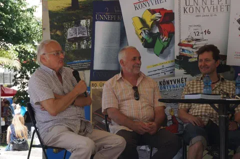 Ünnepi Könyvhét Budapest dedikálás 2015. június 5.